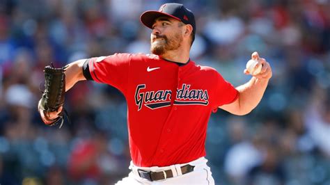 Reliever Matt Moore claimed by Marlins off waivers from Guardians